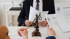divorce attorney processing a no fault divorce with a couple