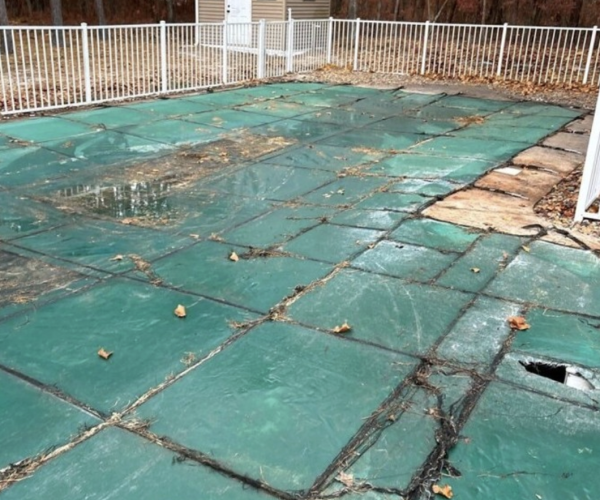 pool cover in autumn